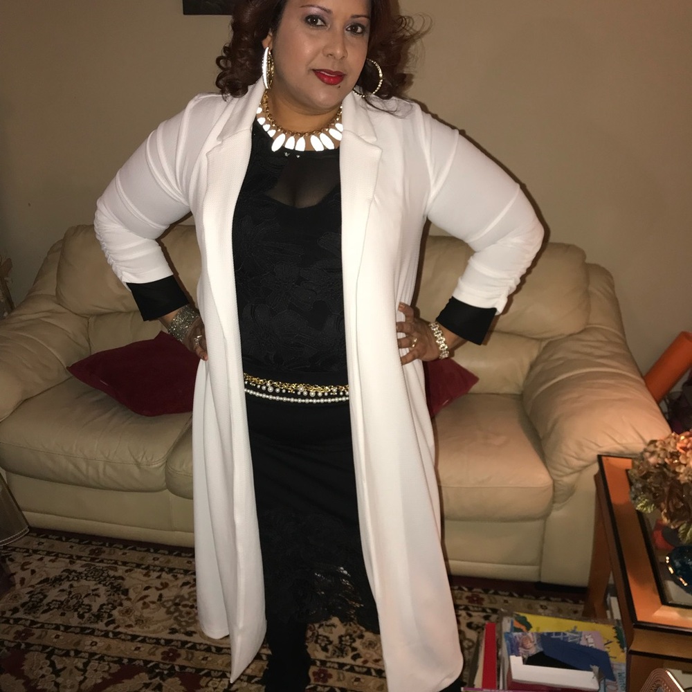 Elegant White Long Coat/New